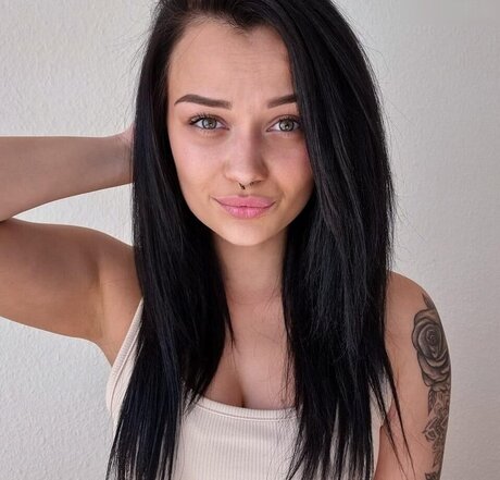 Wer ist sie_ model naked pictures