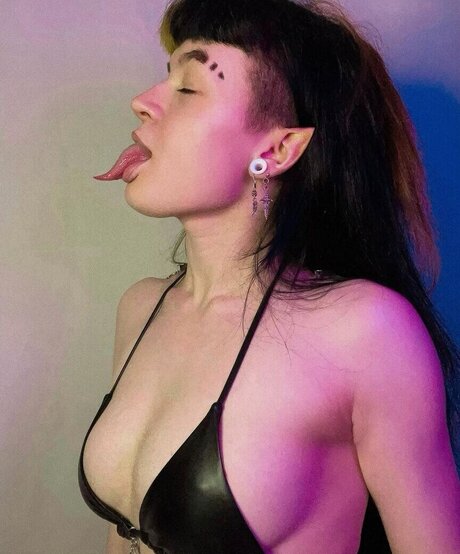 lolaxnight porn actress photos