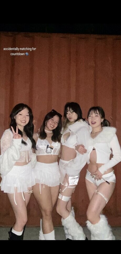 asian top onlyfans hot naked pic