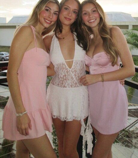 Mia Steele star naked pics