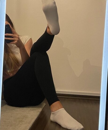 NoFaceLou model erotic pictures