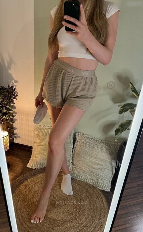 NoFaceLou sex pornstar pic