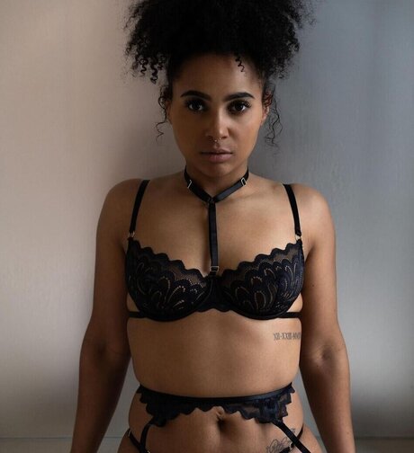 graefiin melanin xxx model images