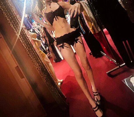 Moongirlevie art actress images