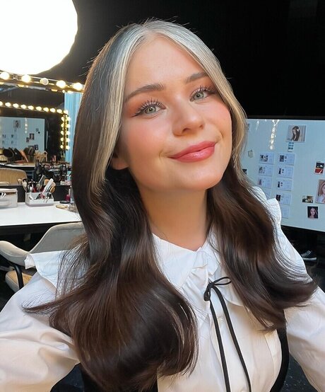 nadinebreaty exclusive model pic