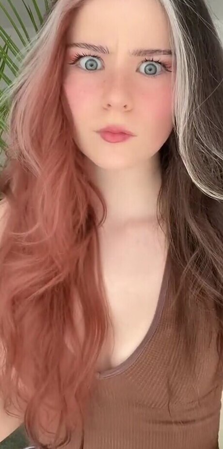 nadinebreaty hot star picture