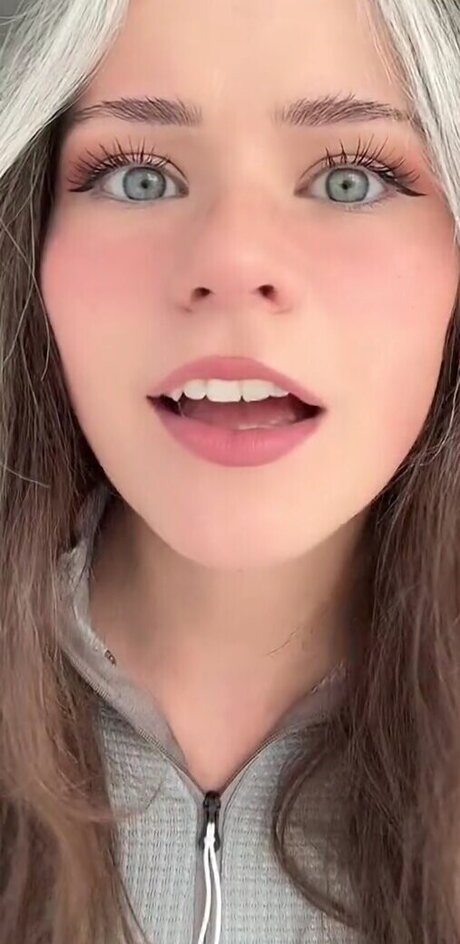 nadinebreaty model exclusive photo