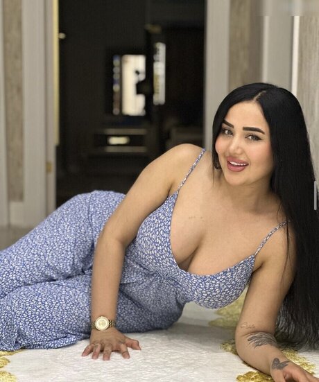 Melek Azad star nudes gallery