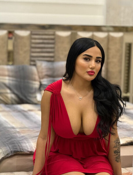 Melek Azad nice star photos