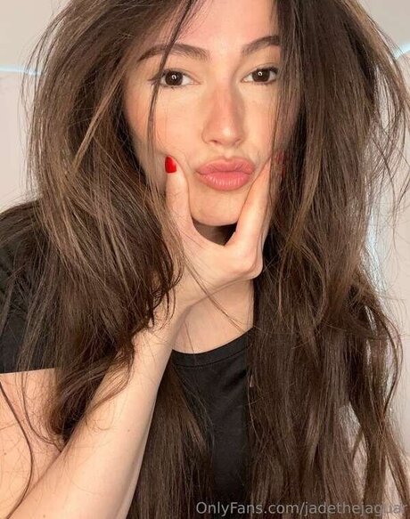 Melek Azad star nice pics