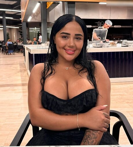 Melek Azad pornstar exclusive galleries