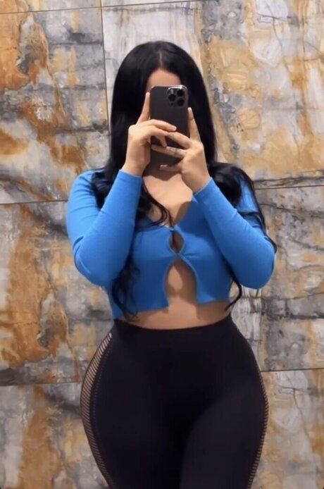 Melek Azad pornstar free photo