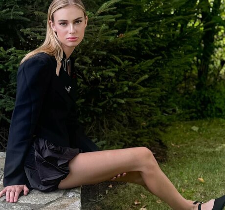 Claire Jameson model pretty picture