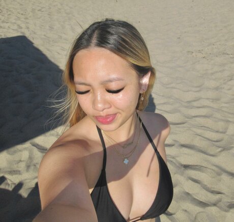 Angelle Dagun model erotic images