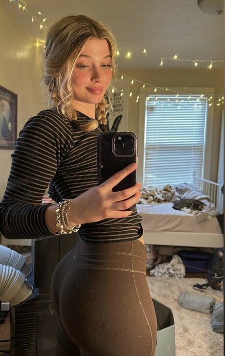 Lola Visage model nice pics