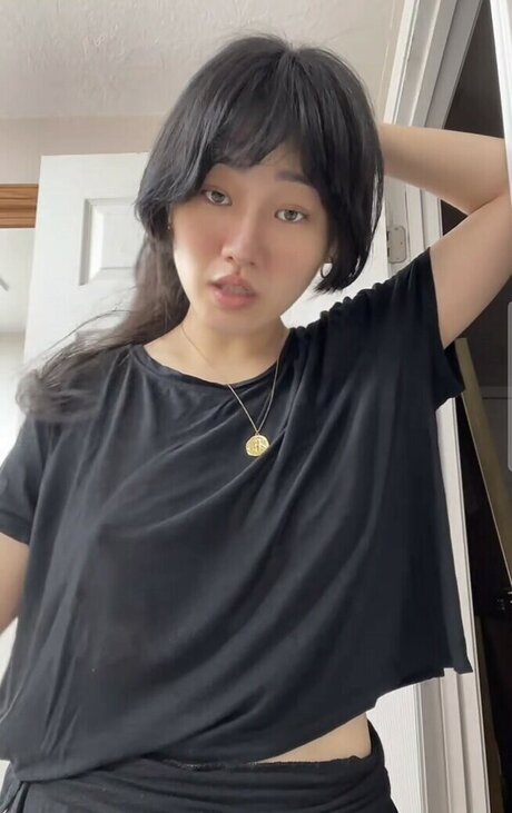 Showmeyourbasement xxx model images