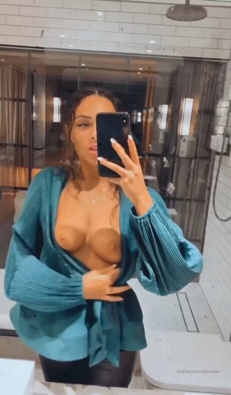 BRONT B nude actress archive