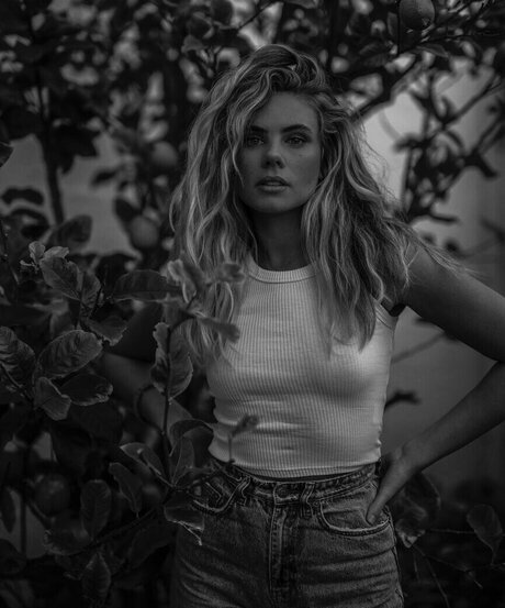 Peyton Cole pornstar nude pics