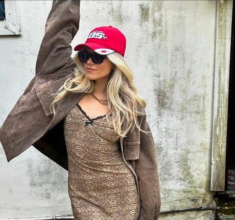 Peyton Cole pornstar exclusive archive