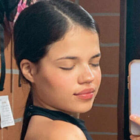 Luisa kiss naked pornstar pic