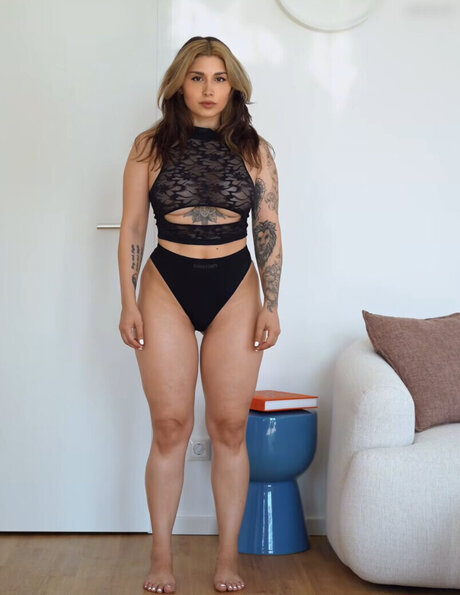 Salome Sylvana hd actress picture