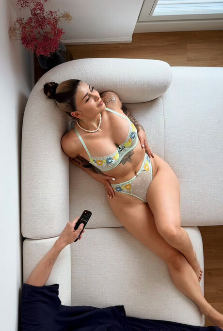 Salome Sylvana pretty actress galleries