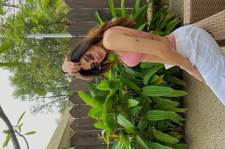 Pakhi Gadh hot pornstar image