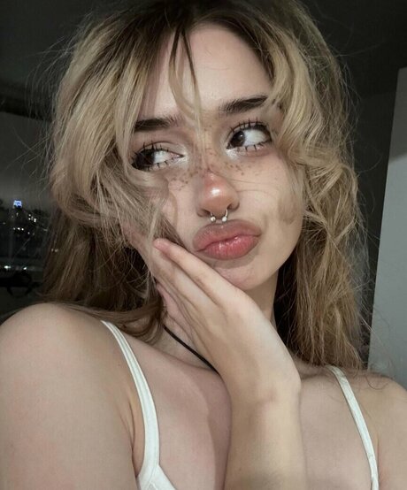 curvy muscle onlyfans sexy images