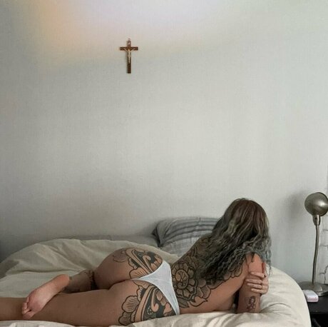 divinement bon pornstar hd photo