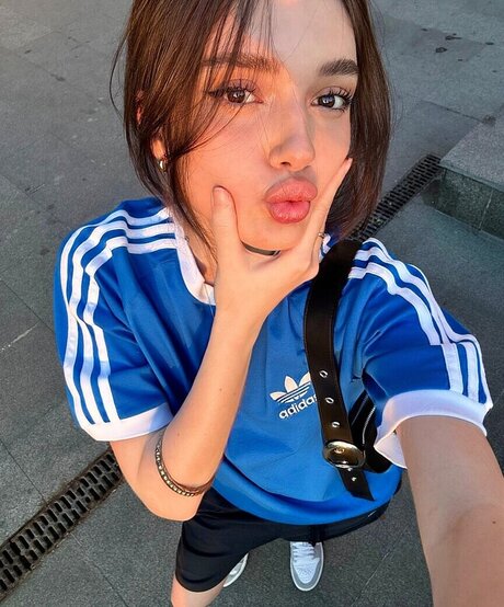 mildixs naked model images