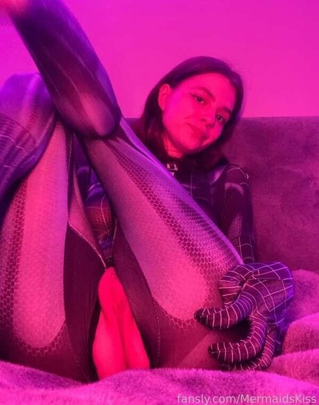 Mermaids Kiss xxx star image