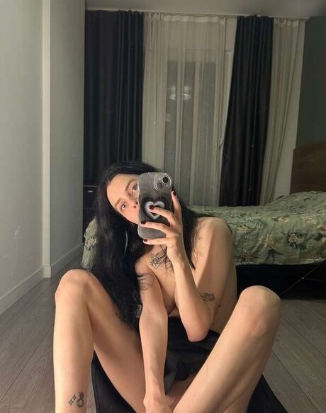 Mermaids Kiss pornographic star img