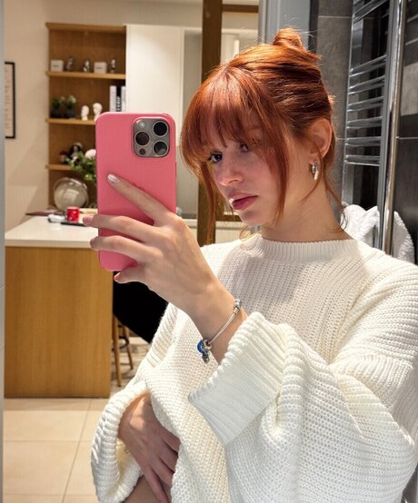 sumruozdenn model naked images