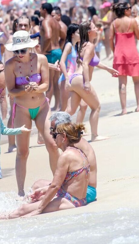 Leticia Colin star hot pic