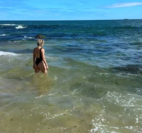 Leticia Colin xxx actress img