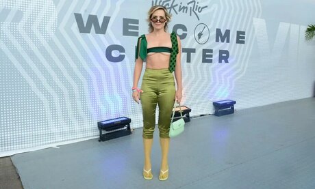 Leticia Colin model porn galleries