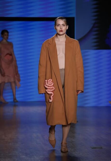 Leticia Colin sexy model pics