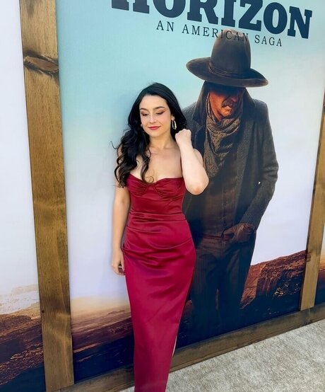 Olivia DeLaurentis pretty actress photo