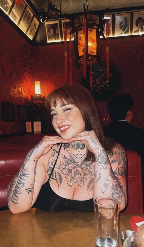 Cassidie Cottone sex model img