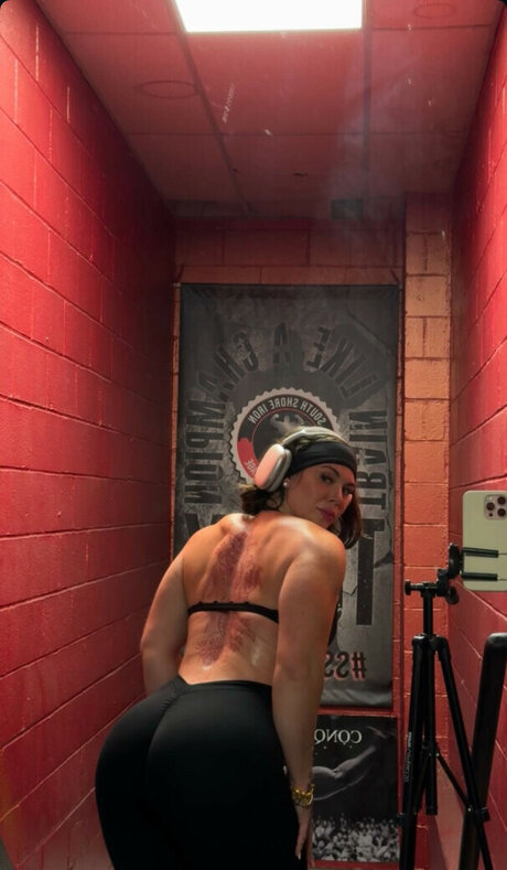 nicolecarluccii model art pics