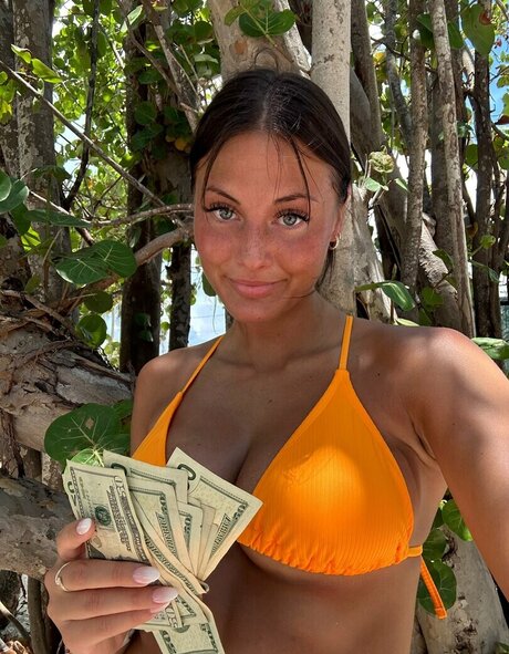 Kylie Mogen model nudes picture