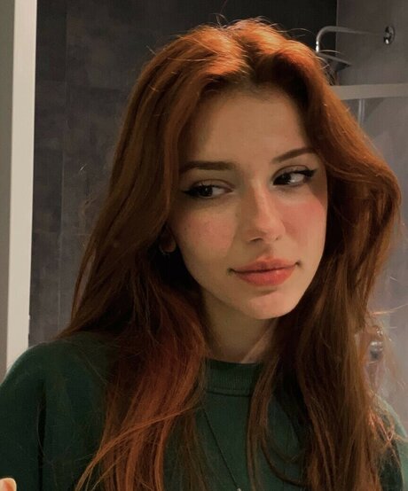 blonde shemale onlyfans exclusive pic