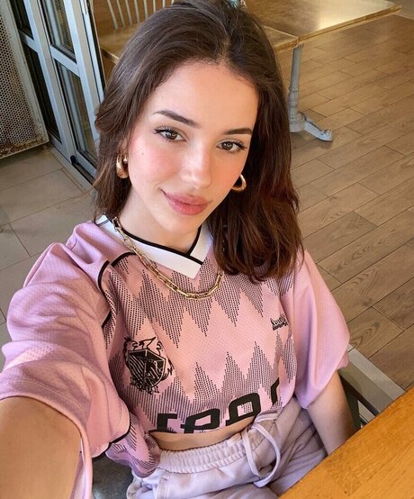 ebrarkrbkn beautiful model pic