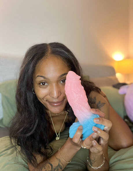 Leo London pornstar hd archive