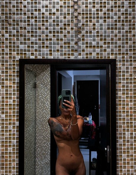 Leo London star best galleries