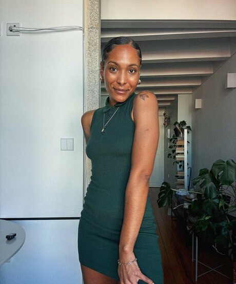 Leo London top star picture