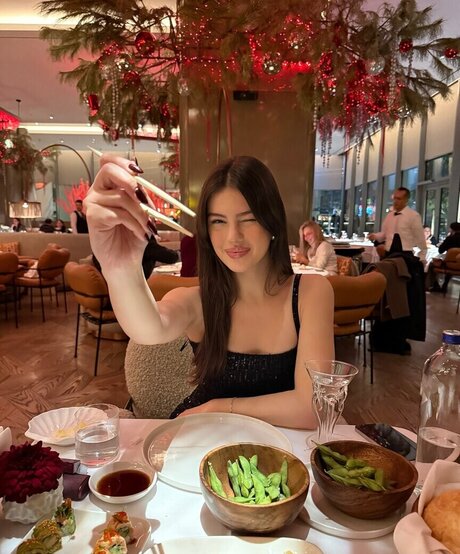 Sinem Melek Co kun pornstar hd image