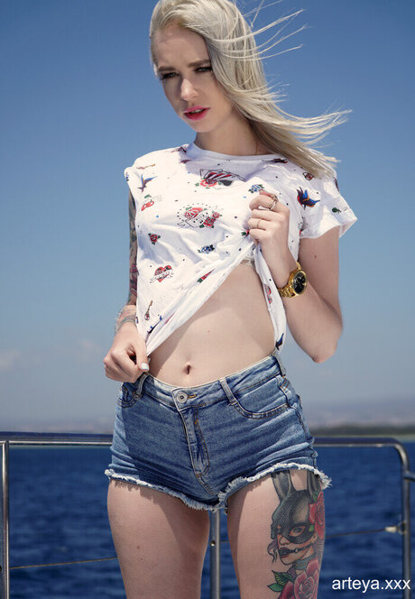 Arteya Dee pornstar exclusive pics