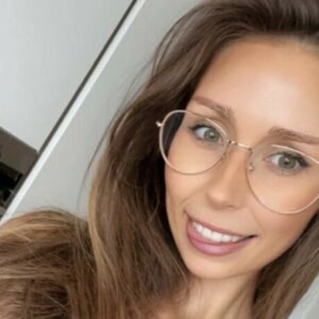 Eloise Head model art picture