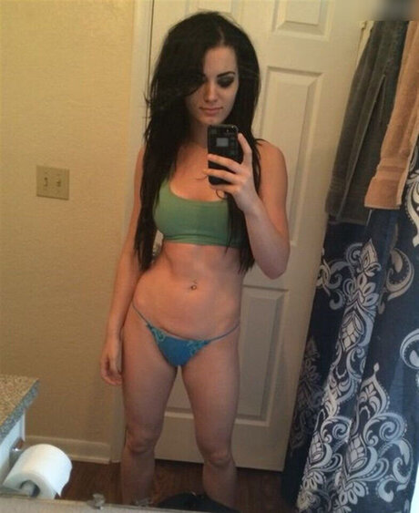 Saraya Jade Bevis star perfect images